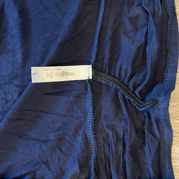 Navy “skull” light sweater - Picture 3 of 4